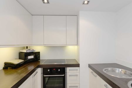 Salamanca Place, London, SE1 7HB - Photo 4