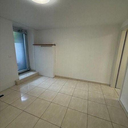 Wohnstudio / Büro / Praxisraum zu vermieten ! - Photo 1