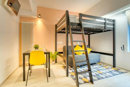 Viale Giovanni Suzzani, Milan, Lombardy 20162 - Photo 4