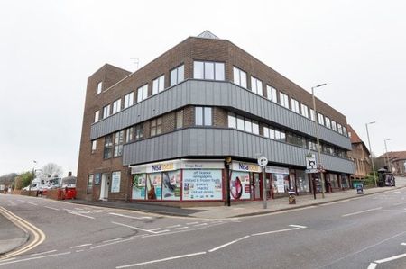 Essex House, Fairfield Road, Brentwood, CM14 4BU, Property for rent - Photo 2