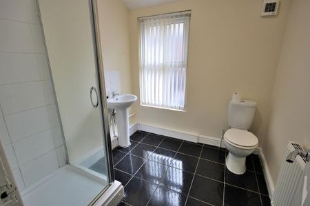 1 bedroom in a house share to rent - Photo 5