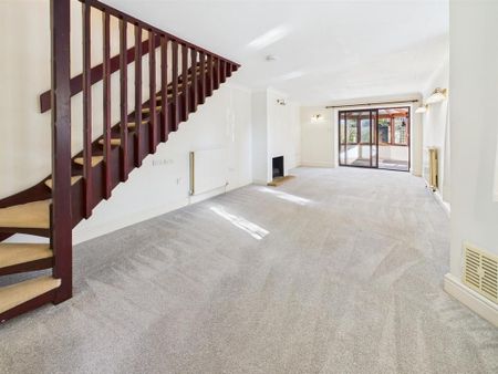 3 bedroom detached house to rent - Photo 4