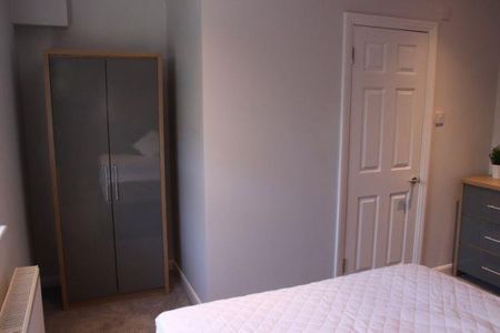 Vicarage Road - Photo 2