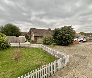Howard Avenue, Corby - Photo 4