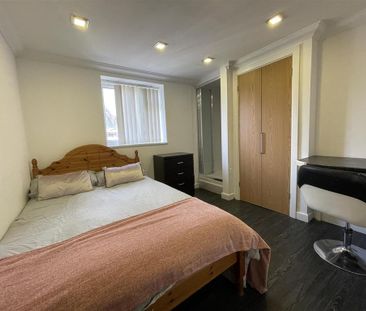 5 bedroom apartment to rent - Photo 4