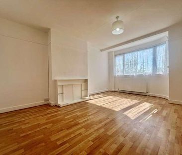 Holwell Place, Pinner, HA5 - Photo 1