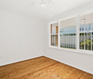 Renovated 2-Bedroom Villa in Boutique Complex - Photo 2