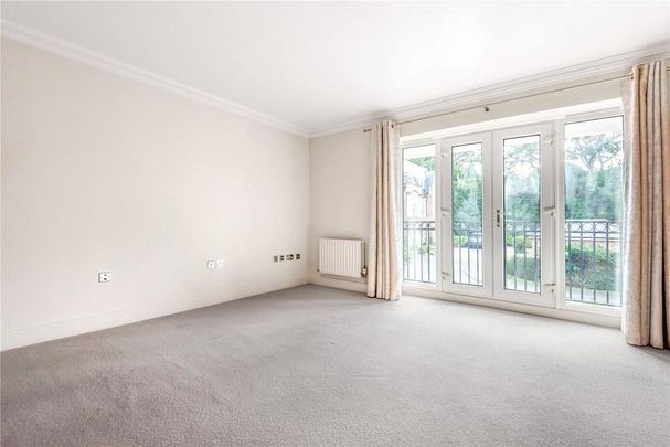 4 bedroom end of terrace house to rent - Photo 1