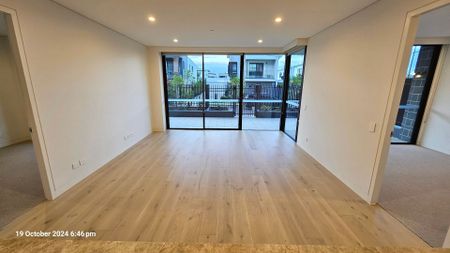 Stunning ground floor unit in the heart of Shell Cove Marina! - Photo 2