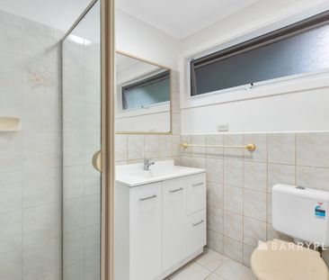 Welcome to this charming and inviting family home - Photo 4