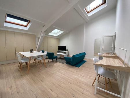 Location Appartement 3 pièces 61m² BORDEAUX 33000 - Photo 2