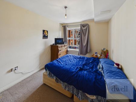 3 bedroom flat to rent - Photo 4