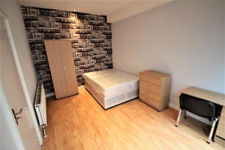 3 bedroom terraced house to rent - Photo 4