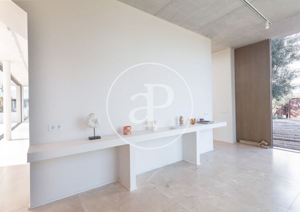 Furnished house for rent on Molí Street (Can Girona)
