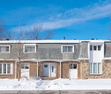 À louer / Maison à étages - Photo 1