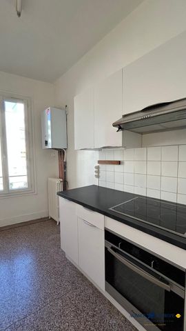 Location Appartement 4 pièces 79m² VICHY 03200 - Photo 3