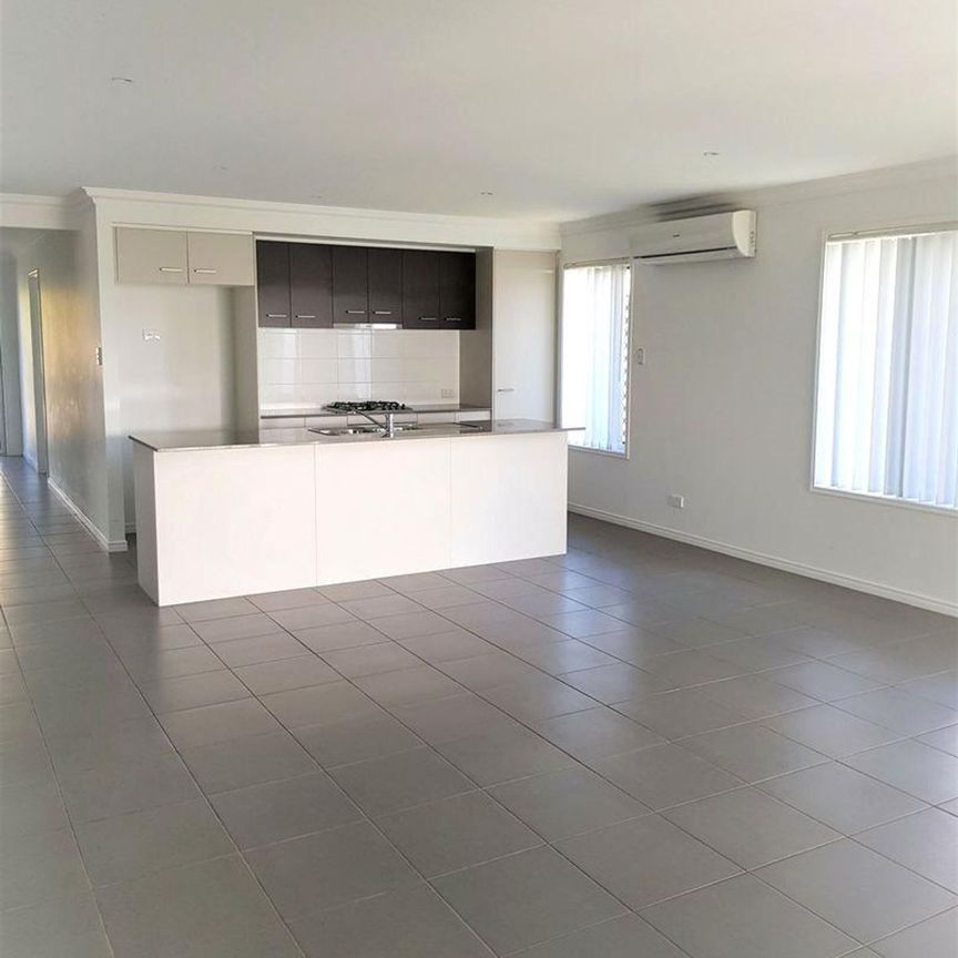 FAMILY HOME IN QUIET LOCATION - BREAK LEASE, RENT WILL INCREASE TO $700.00 PER WEEK FROM 28.12.25 - Photo 1