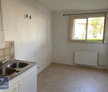 Location Appartement 2 pièces 51m² MONT DE MARSAN 40000 - Photo 4