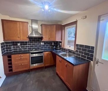 2 bedroom terraced house to rent - Photo 4