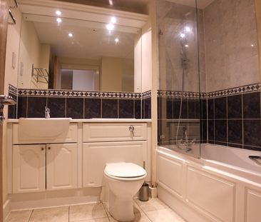 Room in a Shared Flat, Barrier Point Road, E16 - Photo 4