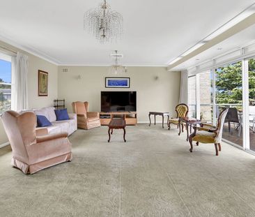 A Killarney Heights icon, family home in a prestige setting. - Photo 1