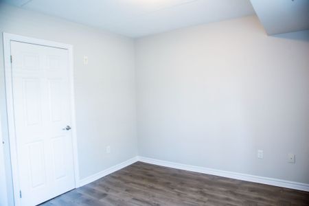 For Lease - 1380 Main Street Unit# 101, Milton, Ontario - Photo 4