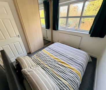 2 bedroom maisonette to rent - Photo 4