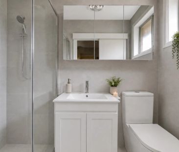 Stylish Newly Renovated Family Home in Prime Pennant Hills Location - Photo 2