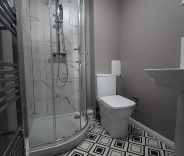 4 bedroom apartment to rent - Photo 4