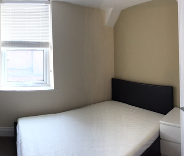 Spencer Street Unit 3 - Photo 2