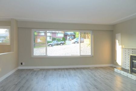 327 Laurentian Cres, Coquitlam (Main Level) - Photo 2