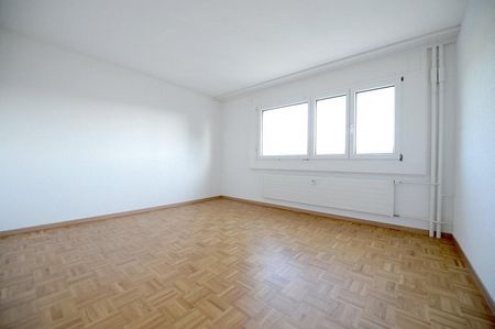 Sur les hauteurs de la Chaux-de-Fonds, ce 3.5 pièces vous attend ! - Foto 2