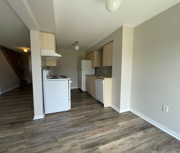 For Lease - 15 Coronation Parkway, Barrie, Ontario - Photo 6