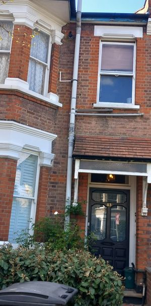 1 Bed Flat, Okehampton Road, NW10 - Photo 1