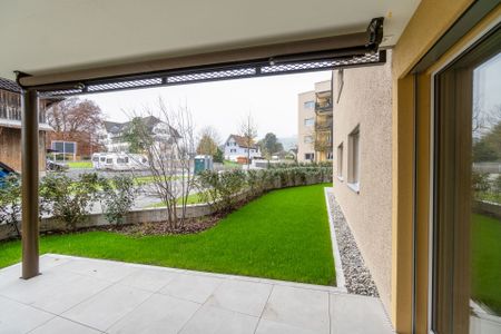 Schöne Wohnung mit Sitzplatz - Foto 3