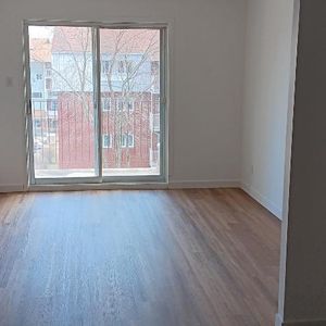 41/2, 51/2 Québec**Charlesbourg**Ascenseur**Béton**Rénové**Non fumeur**Libre décembre et janvier** à partir de 1060$/mois - Photo 2