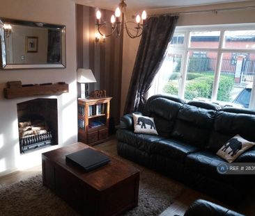 3 bedroom semi-detached house to rent - Photo 2