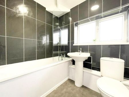 2 bedroom semi-detached house to rent - Photo 2