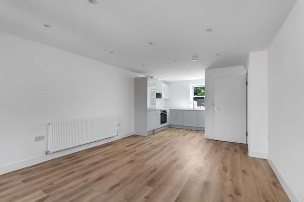 3 bedroom terraced house to rent - Photo 1