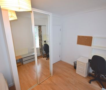 Room in a Shared House, Burgess Road, SO16 - Photo 1