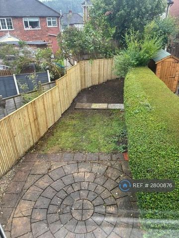 2 bedroom semi-detached house to rent - Photo 2