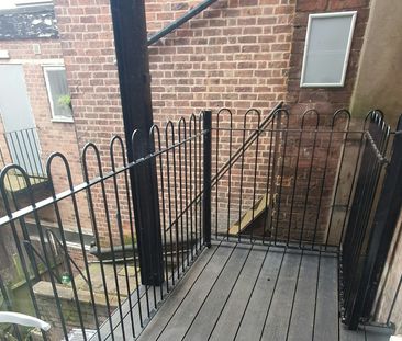 Flat to rent on - Photo 2