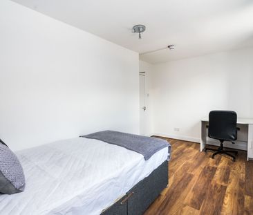 6 Bed Maisonette, Greyhound Road, W6 - Photo 5