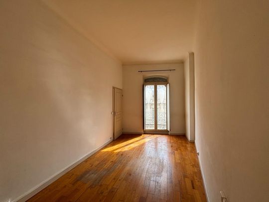 Location Appartement 5 pièces 127m² AVIGNON 84000 - Photo 1
