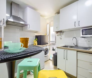 Calle de Sancho Dávila, Madrid, Community of Madrid 28028 - Photo 3