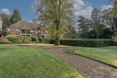 Birklands Park, London Road, St. Albans - Photo 3