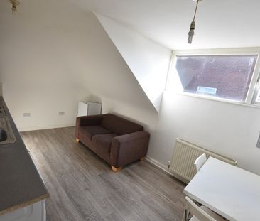 1 Bed Flat, Crescent Road, LU2 - Photo 5