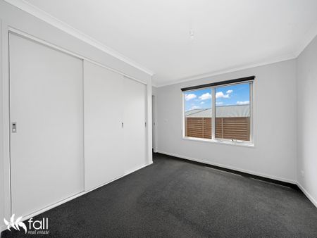 Modern three-bedroom villa in Prime Kingston Location - Photo 3