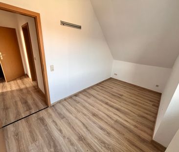 Gemütlich Wohnen im Dachgeschoss - Foto 1