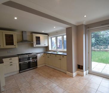 4 bedroom detached house to rent - Photo 5